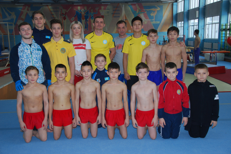 В Ленинск-Кузнецком тренируются  гимнасты молодежной сборной команды Казахстана